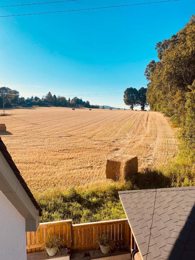 'Wardlaw View' Luxury Studio Apartment With Stunning View Kirkhill Екстериор снимка